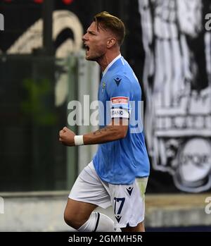 Roma, Italia. 19 Settembre 2021. Ciro immobile del Lazio festeggia il suo traguardo durante una partita di calcio tra Lazio e Cagliari a Roma, il 19 settembre 2021. Credit: Augusto Casasoli/Xinhua/Alamy Live News Foto Stock