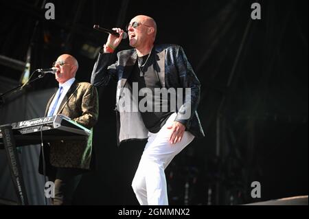 Heaven 17 esibirsi a , Lets Rock 80s , Leeds , UK , 18.09.2021 Foto Stock