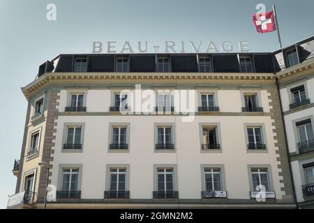 GINEVRA, SVIZZERA - 31 AGOSTO 2021: Beau-Rivage Ginevra. Hotel di lusso a cinque stelle, fondato nel 1865 e membro dei Leading Hotels of the World. Foto Stock