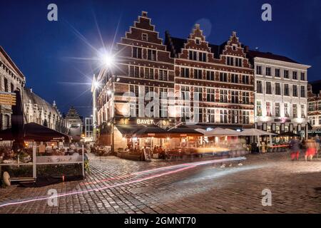 Historisches Zentrum von Gent am Abend, Restaurants am Pensmarkt , Gent, Flandern, Belgien, Europa Foto Stock