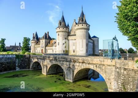 Francia, Loiret, Valle della Loira Patrimonio Mondiale dell'UNESCO, Sully sur Loire, Chateau de Sully sur Loire, XIV-XVIII secolo // Francia, Loiret (45) Foto Stock