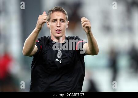 Torino, Italia. 19 settembre 2021. Andrea conti dell'AC Milan durante il riscaldamento prima della Serie A match tra Juventus FC e AC Milan . Foto Stock