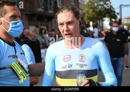 Il belga Julie Van de Velde è stato ritratto dopo la gara individuale delle donne, a 30,3 km da Knokke-Heist a Brugge, al Campionato del mondo UCI Foto Stock