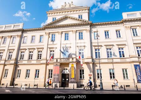 Akademia Teatralna im. Aleksandra Zelwerowicza, l'Accademia Nazionale d'Arte drammatica Aleksander Zelwerowicz, ulica Miodowa, Varsavia, Polonia Foto Stock