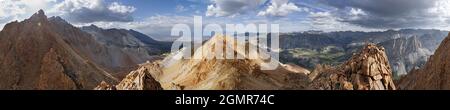 Panorama a 360 gradi dalla cima di Piute Crag numero 7 nelle montagne orientali della Sierra Nevada vicino a Bishop California Foto Stock