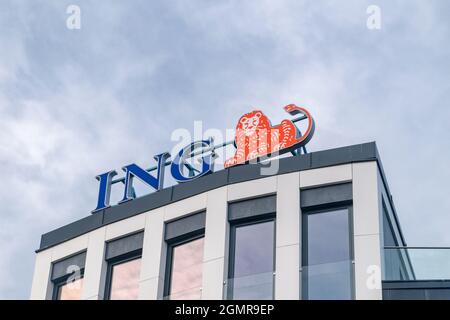 Gorzow Wielkopolski, Polonia - 1 giugno 2021: Logo di ING. ING è una multinazionale olandese di servizi bancari e finanziari con sede ad Amster Foto Stock