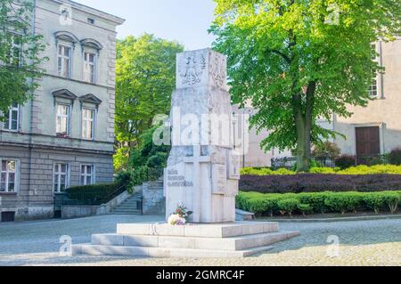 Walbrzych, Polonia - 3 giugno 2021: Monumento all'indipendenza in Piazza Koscielny. Foto Stock