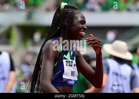 Athing Mu (USA) termina gli 800m in 1:55.04 durante il 46° Prefontaine Classic, sabato 21 agosto 2021, a Eugene, (Dylan Stewart/immagine di Spor Foto Stock