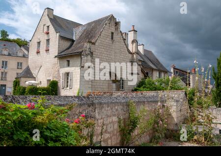 Villaggio di Montsoreau nella Valle della Loira, elencato come uno dei più bei villaggi di Francia, Maine-et-Loire (49), Pays de la Loire, Francia Foto Stock