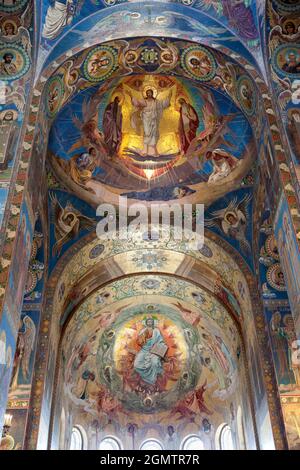 San Pietroburgo, Russia - 12 giugno 2011; nessun popolo in vista. La Chiesa del Salvatore sul sangue versato è uno dei siti classici di San Pietroburgo, Ru Foto Stock