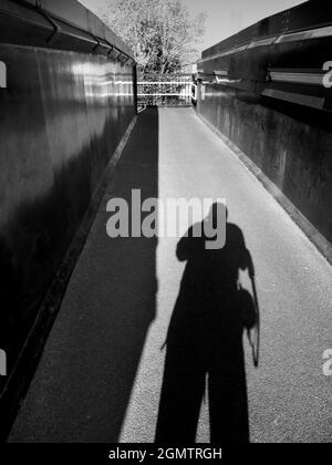 Radley Village, Oxfordshire, Inghilterra - 19 aprile 2020; nessuna gente in colpo. Radley è fortunata ad essere un piccolo villaggio con una linea principale stazione ferroviaria, Foto Stock