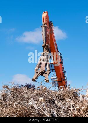 Oxford, Inghilterra - 23 Agosto 2019 Un edificio demolito in un cantiere in Norfolk Street, di fronte a Westgate in Oxford, Inghilterra. Caos ed e Foto Stock