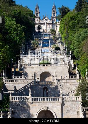 Lamego è una graziosa cittadina storica nella pittoresca Valle del Douro a nord di PortugalÕs. La sua lunga storia risale all'epoca pre-romana. Il suo punto di riferimento più importante Foto Stock