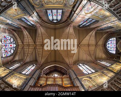 Oxford, Oxfordshire, Regno Unito; uno dei college più grandi di Oxford è anche uno dei suoi più recenti. Keble è stato fondato nel 1870, e sia il suo esterno che int Foto Stock