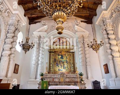 Taormina, Sicilia, Italia - 20 settembre 2019 all'interno della chiesetta di Santa Caterina a Taormina, Sicilia. Taormina è un'incantevole piccola stoppa collinare Foto Stock