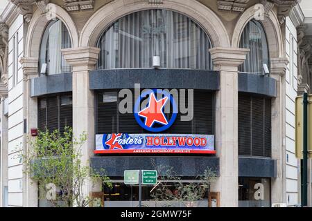 VALENCIA, SPAGNA - 13 SETTEMBRE 2021: Foster's Hollywood, ristorante di cucina americana a Valencia Foto Stock