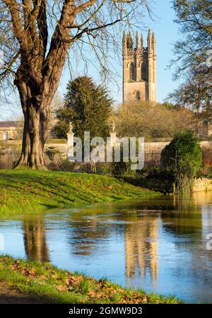 Oxford, Inghilterra, 18 gennaio 2020; Magdalen è uno dei più grandi e più antichi college dell'Università di Oxford. Si trova accanto al fiume Cherwell Foto Stock