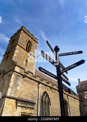 Abingdon, Inghilterra - 12 luglio 2020; nessuna gente in vista. La mia città natale di Abingdon afferma di essere la più antica in Inghilterra. Uno dei suoi più antichi e più belli Foto Stock