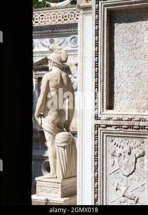 Venezia, Italia - 9 maggio 2017; nessuna gente in vista. Venezia è una delle grandi città del mondo, famosa per i suoi canali, l'architettura sublime, la bellezza e. Foto Stock