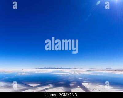 Salar de Uyuni, Bolivia - 23 maggio 2018 le Saline di Uyuni della Bolivia sono una delle grandi meraviglie naturali del pianeta. Coprendo oltre 10,000 quadrati Foto Stock