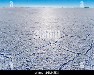 Salar de Uyuni, Bolivia - 23 maggio 2018 Le Saline di Uyuni della Bolivia sono una delle grandi meraviglie naturali del pianeta. Coprendo oltre 10,000 mq Foto Stock