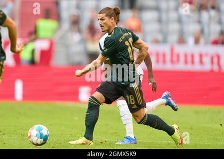 Marcel Sabitzer, FCB 18 nella partita FC BAYERN MUENCHEN - VFL BOCHUM 7-0 1.German Football League il 18 settembre 2021 a Monaco di Baviera, Germania. Stagione 2021/2022, giorno 6, 1.Bundesliga, FCB, München, 6.Spieltag. © Peter Schatz / Alamy Live News - LE NORMATIVE DFL VIETANO L'USO DI FOTOGRAFIE come SEQUENZE DI IMMAGINI e/o QUASI-VIDEO - Foto Stock
