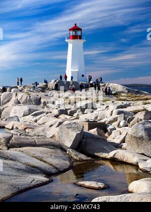 Peggy's Cove, Nova Scotia, Canada - 11 Ottobre 2013 Peggy's Cove è un piccolo e pittoresco villaggio di pescatori situato sulla costa orientale di St. Margarets Bay i. Foto Stock