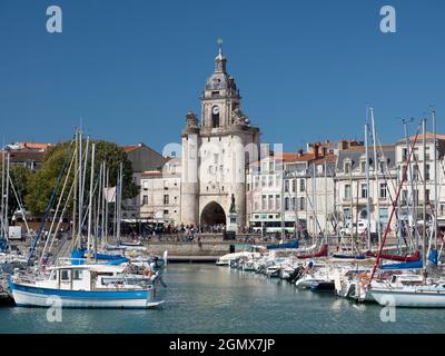 La Rochelle, Francia - 20 giugno 2013; nessuna gente in vista. Fondata nel 10 ° secolo, la Rochelle è una storica città costiera e porto sul coa ovest Foto Stock