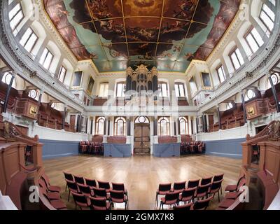 Il caratteristico Sheldonian Theatre, situato nel cuore di Oxford, Inghilterra, è stato costruito dal 1664 al 1669 sulla base di un progetto originale di Christopher Foto Stock