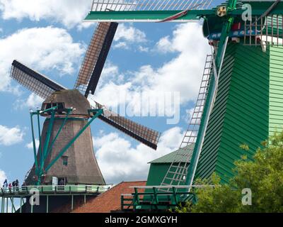 Zaanse Schans, Paesi Bassi - 27 maggio 2016; Zaanse Schans è un quartiere di Zaandam, nei pressi di Zaandijk nei Paesi Bassi. Ha una collezione di w Foto Stock