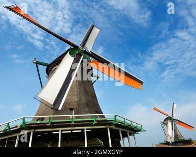 Zaanse Schans, Paesi Bassi - 27 Maggio 2016 Zaanse Schans è un quartiere di Zaandam, nei pressi di Zaandijk nei Paesi Bassi. Ha una collezione di well-pr Foto Stock