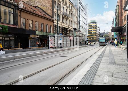 Oslo, Norvegia. Settembre 2021. Vista panoramica su una strada del centro città Foto Stock