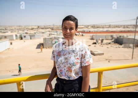 Il Ministro della cooperazione allo sviluppo Meryame Kitir è stato raffigurato durante una visita al campo profughi di Zaatari, il più grande campo al mondo per rifugiati siriani, Foto Stock
