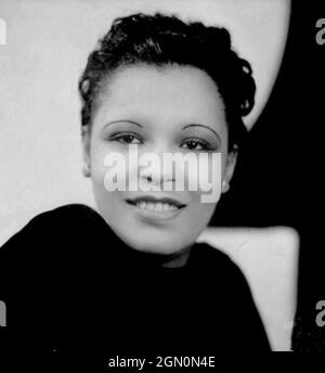 BILLIE HOLIDAY (1915-1959) cantante jazz americano circa 1930 Foto Stock