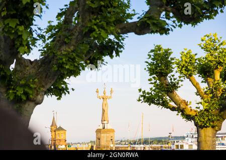 Statua di Imperia all'ingresso del porto di Costanza, Germania Foto Stock