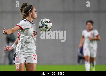 Budapest, Ungheria. 21 settembre 2021. Del Castillo Athenea (Spagna 22) controlla la palla durante la partita di qualificazione della Coppa del mondo femminile tra Ungheria e Spagna al Venue Hidigkuti Nándor Stadion di Budapest, Ungheria. Credit: SPP Sport Press Photo. /Alamy Live News Foto Stock