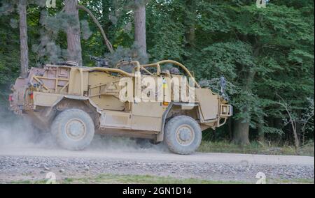 Esercito britannico Supacat Jackal 4x4 rapido assalto, fuoco di sostegno e veicoli di ricognizione in esercizio, Salisbury Plain (SPTA) UK Foto Stock