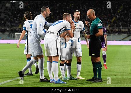 Stadio Artemio Franchi, Firenze, Italia. 21 settembre 2021. Serie A campionato di calcio, AC Fiorentina contro Inter Milano; Inter Question a arbitro decisione credito: Azione Plus Sport/Alamy Live News Foto Stock