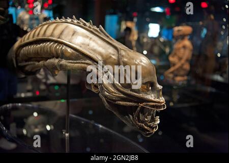 Mostra di props da classici film di fantascienza all'Academy Museum of Motion Pictures, Los Angeles, California Foto Stock