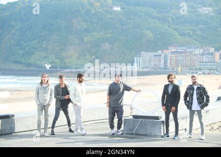 22 settembre 2021, Madrid, Madrid, Spagna: Pucho, Guillermo Galvan, Juan Manuel Latorre, Alvaro B. Baglietto, David Garcia, Jorge Gonzalez ha partecipato alla Fotocall 'la figlia' durante il 69th San Sebastian International Film Festival al Palazzo Kursaal il 22 settembre 2021 a Donostia / San Sebastian, Spagna (Credit Image: © Jack Abuin/ZUMA Press Wire) Foto Stock