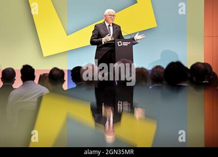 Berlino, Germania. 22 gennaio 2019. Il presidente federale Frank-Walter Steinmeier parla alla cerimonia di apertura delle mostre del Museo Etnologico, del Museo d'Arte Asiatica dei Musei nazionali di Berlino/Fondazione per il Patrimonio Culturale Prussiano e della Fondazione del Forum Humboldt nel Palazzo di Berlino. Credit: Brittta Pedersen/dpa-Zentralbild/dpa/Alamy Live News Foto Stock