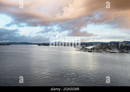 Oslo, Norvegia. Settembre 2021. Vista panoramica del fiordo di fronte alla città Foto Stock