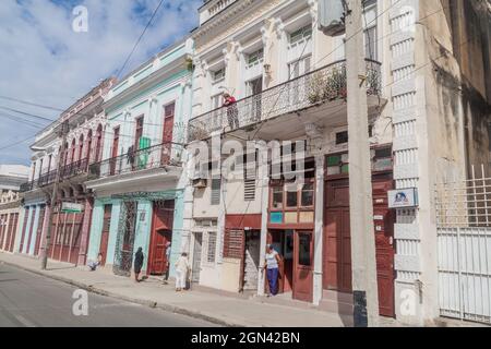 CIENFUEGOS, CUBA - 11 FEBBRAIO 2016: Vecchie case ornate a Cienfuegos Cuba Foto Stock