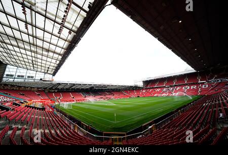 Manchester, Inghilterra, 22 settembre 2021. Vista generale dello stadio durante la partita della Carabao Cup a Old Trafford, Manchester. Il credito d'immagine dovrebbe leggere: Andrew Yates / Sportimage Credit: Sportimage/Alamy Live News Foto Stock