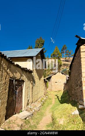 Antacocha, tipico villaggio peruviano nelle Ande Foto Stock