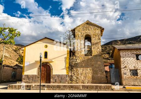 Antacocha, tipico villaggio peruviano nelle Ande Foto Stock
