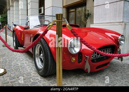 Shelby Cobra il mito .Red 1965 Shelby Cobra. Leggenda dell'auto Foto Stock