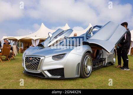 Hispano Suiza Carmen in mostra ai Concours d'Elegance tenutisi al Palazzo di Blenheim il 5 settembre 2021 Foto Stock