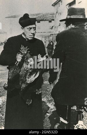 Attore francese Fernandel nel film Don Camillo e Peppone, Italia anni '70 Foto Stock