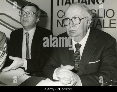 Uomo politico e statista italiano Giovanni Spadolini e Giorgio la Malfa, anni '80 Foto Stock